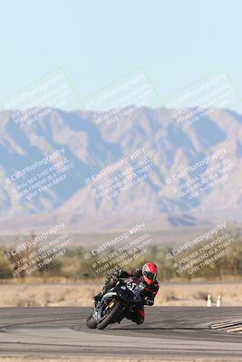 media/Dec-07-2025-CVMA (Sun) [[3e7d2de5dc]]/Race 16-Formula Middleweight/